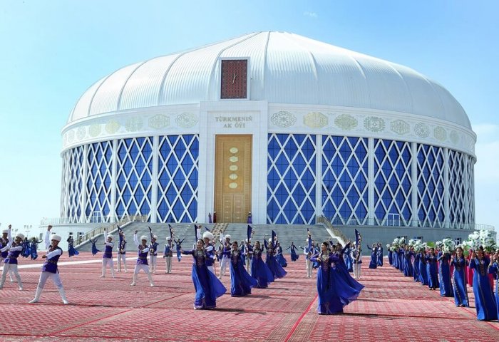 Daşoguz vilayetinde Türkmenin Ak Evi binası açıldı