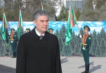Turkmen Leader Attends Events Marking Day of Fatherland Defenders
