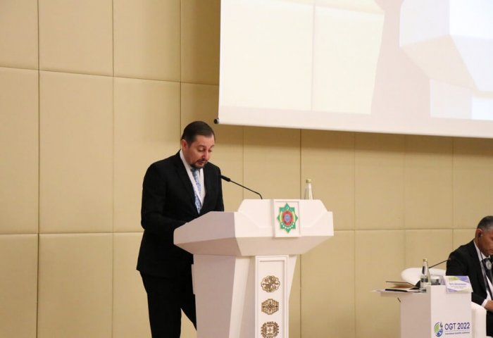 Dmitriy Şlapaçenko: Türkmenistan'ın karbon emisyonlarını azaltma imkanı bulunuyor