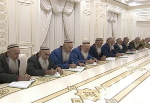 Gurbanguly Berdimuhamedov Convened Council of Elders Meeting for Charity Fund