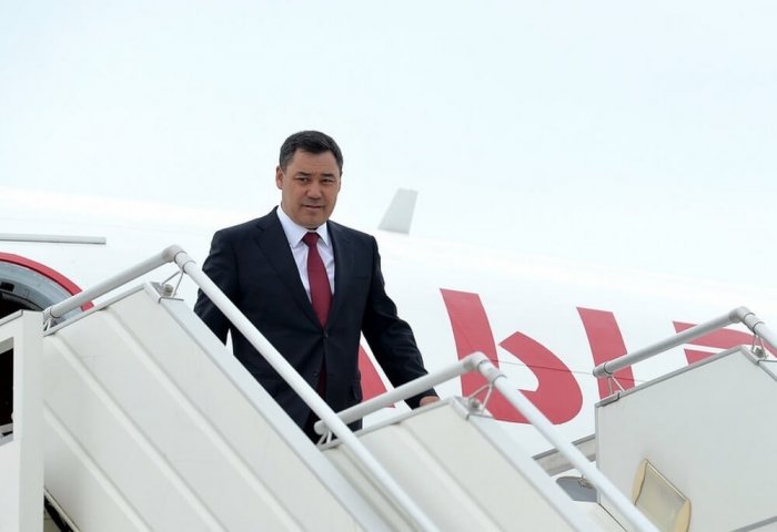 Kırgız Cumhuriyeti Cumhurbaşkanı, bölgesel zirveye katılmak için Türkmenistan'a gitti