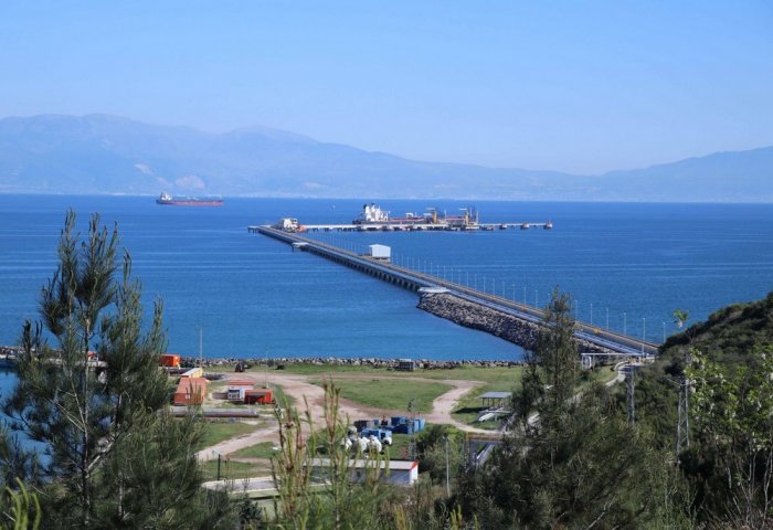 Январь-ноябрь: Доля транспортировки нефти Туркменистана, Казахстана через Баку составила 17,3%