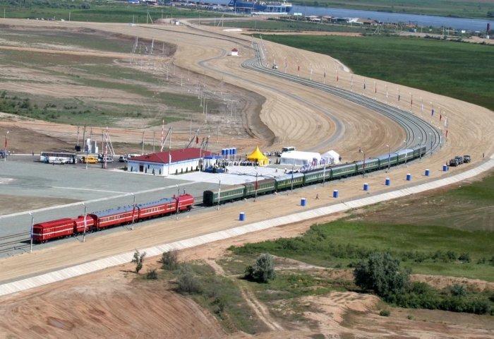 Eýran “Demirgazyk–Günorta”, “Gündogar–Günbatar” ulag geçelgeleriniň strategik ähmiýetini belledi Eýran “Demirgazyk–Günorta”, “Gündogar–Günbatar” ulag geçelgeleriniň strategik ähmiýetini belledi