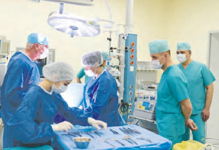 Türkmen hirurglary ilkinji gezek Çaga ysmaz keselini rizotomiýa arkaly bejerdiler Türkmen hirurglary ilkinji gezek Çaga ysmaz keselini rizotomiýa arkaly bejerdiler