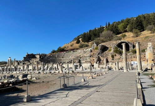 Turkmen Journalists Explore Cultural Heritage of Ancient Ephesus