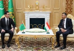 Türkmenistanyň Prezidenti Täjigistanyň Premýer-ministrini we Özbegistanyň Premýer-ministriniň orunbasaryny kabul etdi