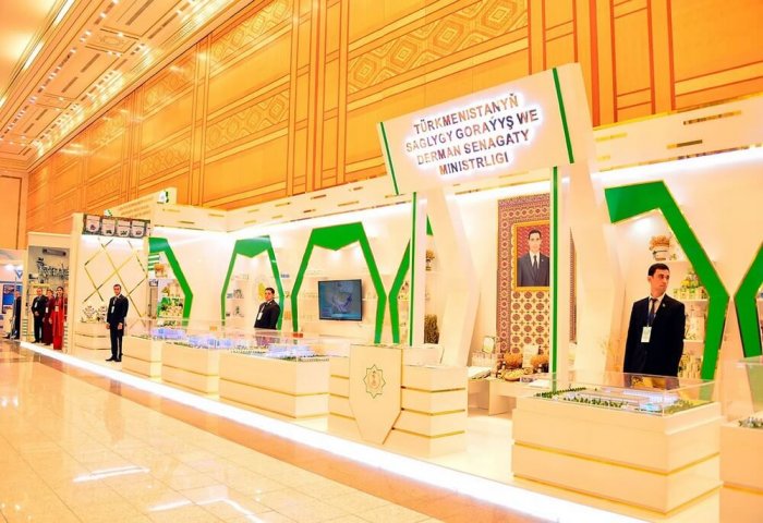 В Туркменистане проходит международная выставка «Здравоохранение, образование и спорт»