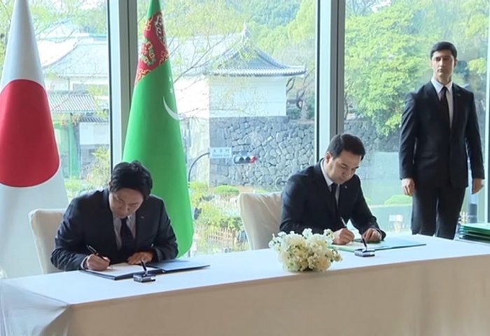 Türkmenistan bilen Ýaponiýanyň arasynda birnäçe resminama gol çekildi Türkmenistan bilen Ýaponiýanyň arasynda birnäçe resminama gol çekildi