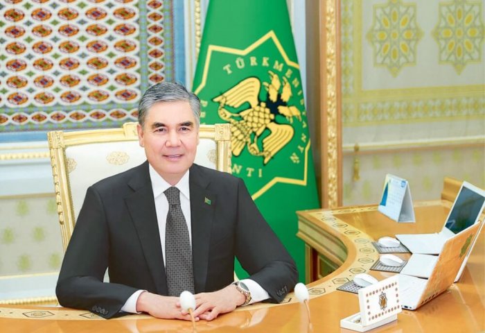 Turkmen Leader Stresses Importance of Transition to Market Economy