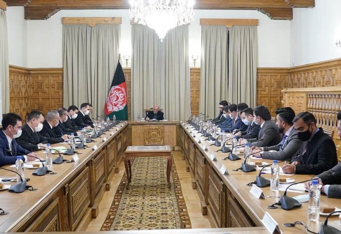 Afghan President, Turkmen Foreign Minister Mull Expansion of Bilateral Ties