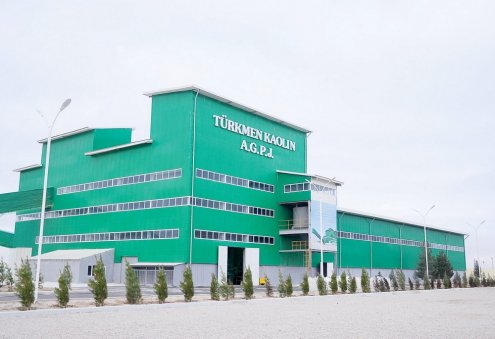 Производственный цех Türkmen kaolin в Джебеле выпустил 600 тонн каолина