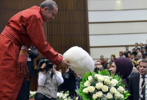 Türkiye Cumhurbaşkanı’na ‘’Türkmenistan’ın Saygın Yaşulusu’’ unvanı verildi