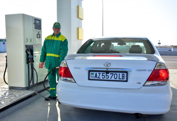 New Gas Station Starts Operating Along Ashgabat-Farap Highway