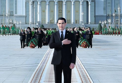 Turkmenistan Marks Constitution and State Flag Day Nationwide
