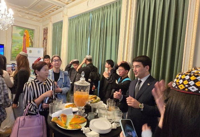 Посольство Туркменистана в Бельгии провело встречу с китайскими студентами Посольство Туркменистана в Бельгии провело встречу с китайскими студентами