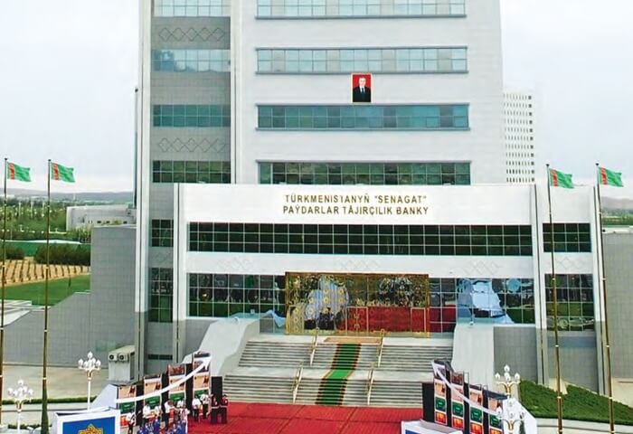 New Headquarters of Türkmenbaşy, Senagat Banks Open in Ashgabat