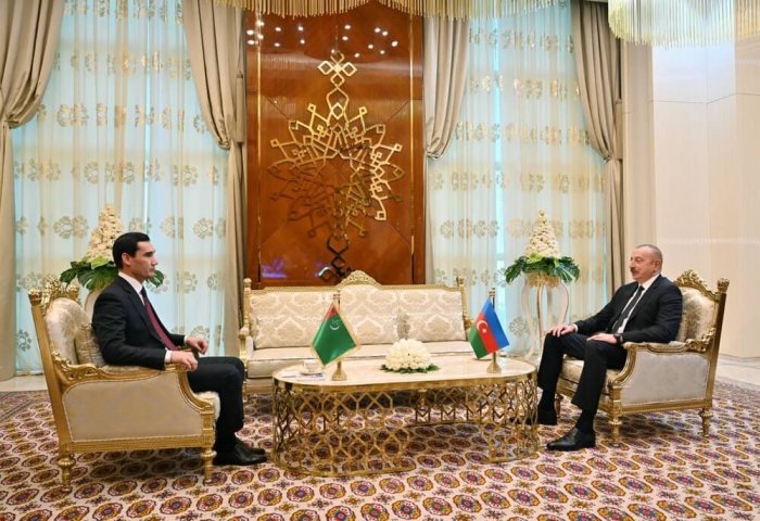 Türkmenistan ile Azerbaycan, enerji işbirliğini genişletmeyi hedefliyor