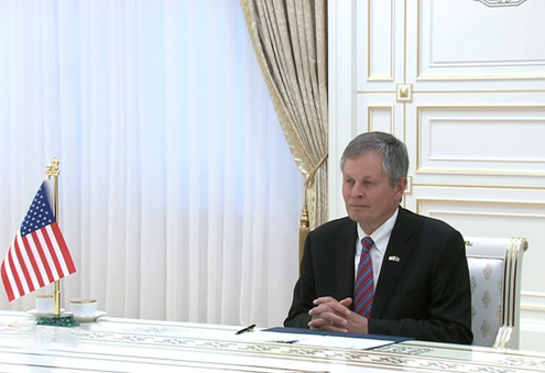 Президент Туркменистана обсудил с Сенатором США приоритетные направления сотрудничества