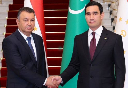 Türkmenistan Täjigistanda türkmen işewürleriniň gatnaşmagynda dokma kärhanasyny gurmaga taýýar
