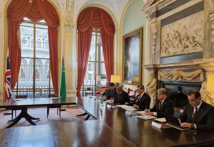 Министр иностранных дел Туркменистана встретился с Принцем Эдвардом в Лондоне