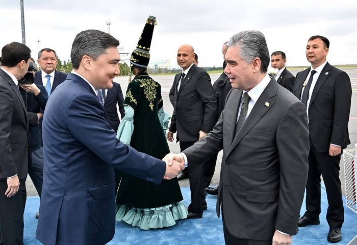 Gurbanguly Berdimuhamedov Arrives in Kazakhstan For Working Visit