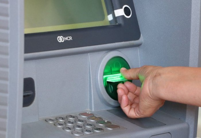 Дано поручение увеличить количество банкоматов в сельских местностях