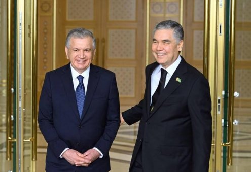Uzbek President Mirziyoyev Meets Gurbanguly Berdimuhamedov in Ashgabat