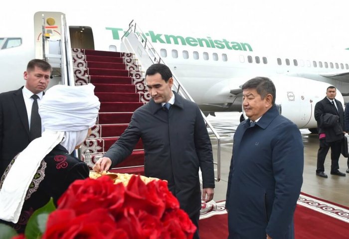 Türkmenistan Devlet Başkanı, çalışma ziyaretiyle Kırgızistan’a gitti