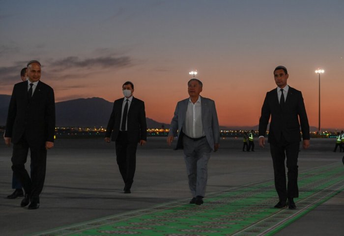 Tatarstan’s President Minnikhanov Arrives in Turkmenistan on Working Visit