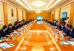Turkmen-Azerbaijani Commission Reviews Trade, Energy and Transport Cooperation