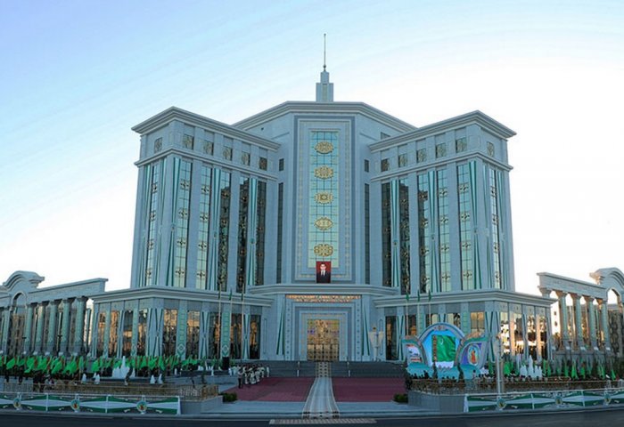 Türkmenistanyň Prezidenti Aşgabat şäherinde birnäçe binalaryň açylyş dabarasyna gatnaşdy