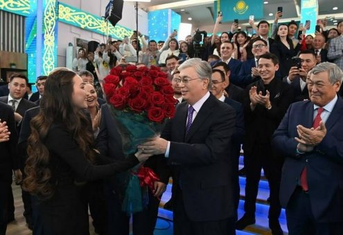 Serdar Berdimuhamedov, yeniden Kazakistan Devlet Başkanı seçilen Tokayev’i kutladı