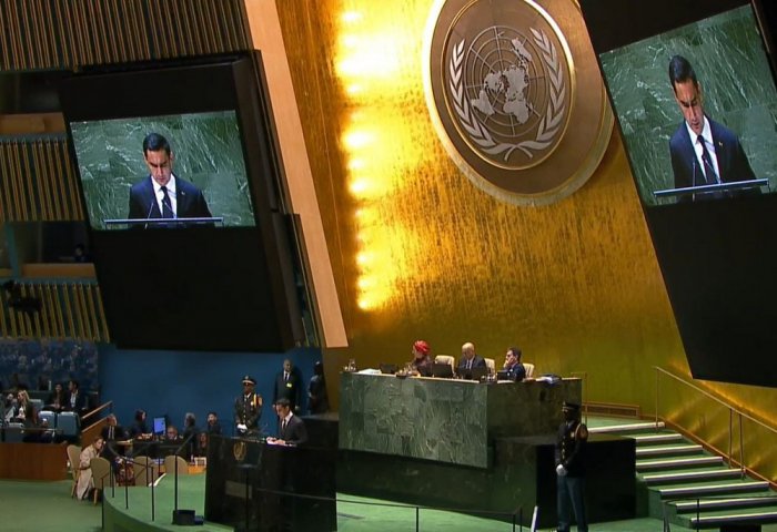 Türkmenistanyň Prezidenti “Hazar ekologiýa başlangyjyny” döretmegi teklip etdi