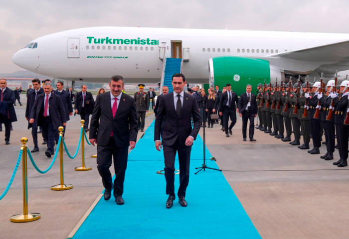 Türkmenistanyň Prezidenti Türki Döwletleriň Guramasynyň sammitine gatnaşmak üçin Ankara bardy