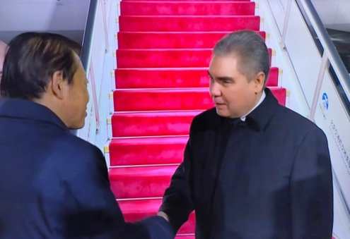 Gurbanguly Berdimuhamedow dostluk sapary bilen Hytaýa bardy