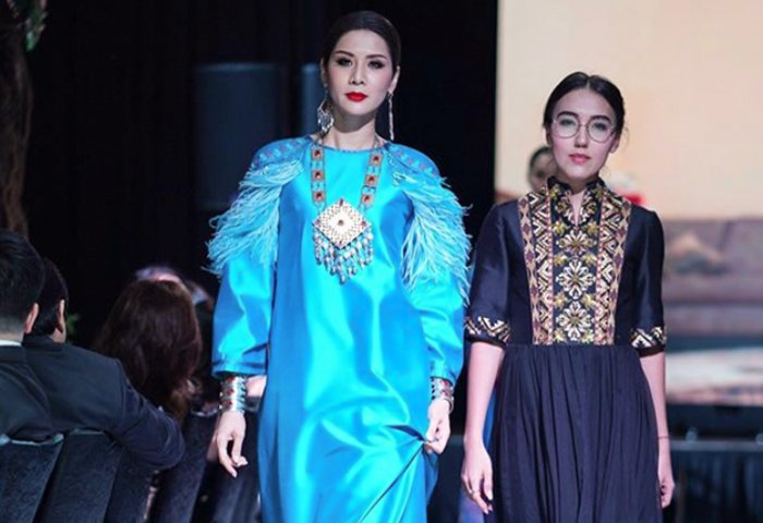 На фэшн-шоу Джимми Чу были показаны наряды туркменского дизайнера