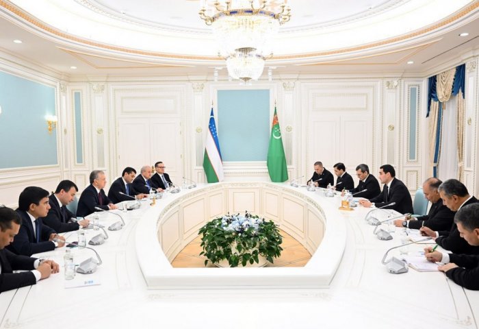 Shavkat Mirziyoyev Invites Turkmenistan's President For Official Visit to Uzbekistan