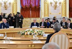Токаев призвал присоединиться к Ашхабадскому соглашению о создании транспортного коридора