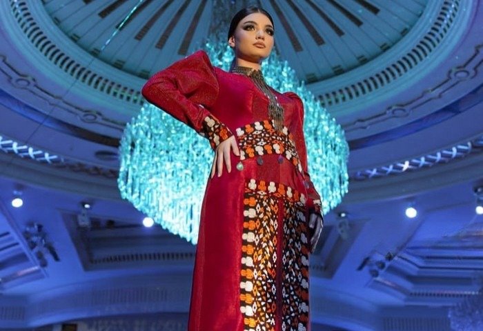 First from Turkmenistan: Sennur Fashion House at Paris Fashion Show