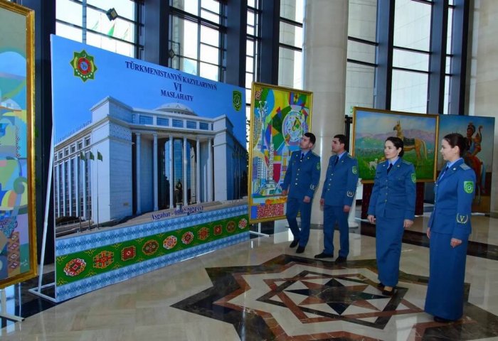 Сердар Бердымухамедов назначил новых судей судов Туркменистана
