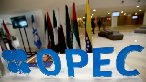 ОПЕК+ договорилась о незначительном увеличении добычи нефти в сентябре