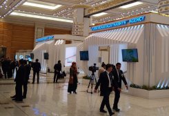 Türkmenistan, Kazakistan ve İran’a veri iletim hatları inşa etmeyi planlıyor