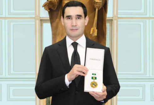 Serdar Berdimuhamedov Receives 35th Independence Anniversary Medal