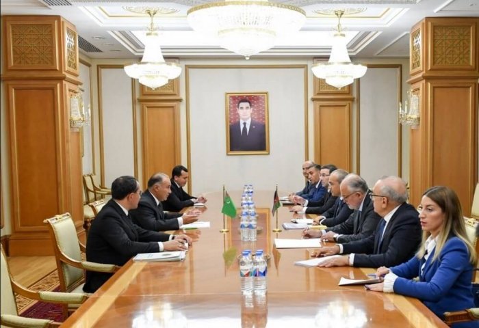 Türkmenistan ile Azerbaycan, ticari işbirliğini daha da geliştirmeyi hedefliyor