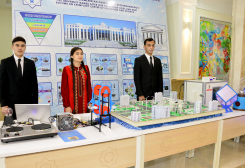 Aşgabat şäherinde ykdysady ösüşe bagyşlanan ylmy-amaly maslahat geçiriler