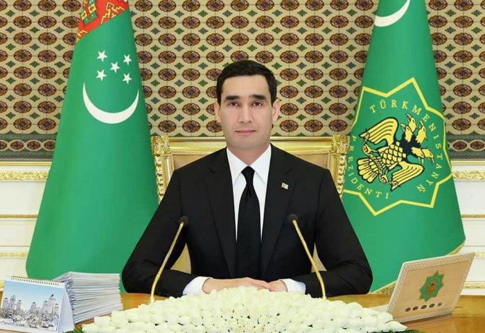 Türkmenistanyň Prezidenti täze ýolbaşçylary wezipä belledi