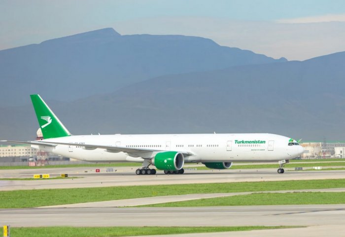 Второй новый пассажирский самолет Boeing-777-300ER прибыл в Международный аэропорт Ашхабада