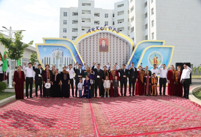 Arkadag şäherinde täze ýaşaýyş jaýlary we kottejler açyldy