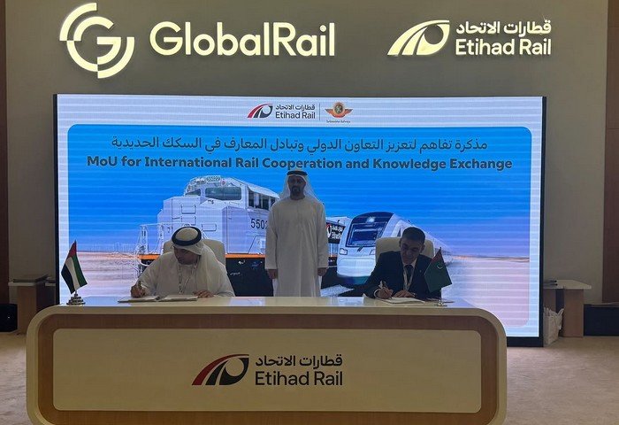 Turkmen Delegation Participates in Global Rail 2025 in Abu Dhabi