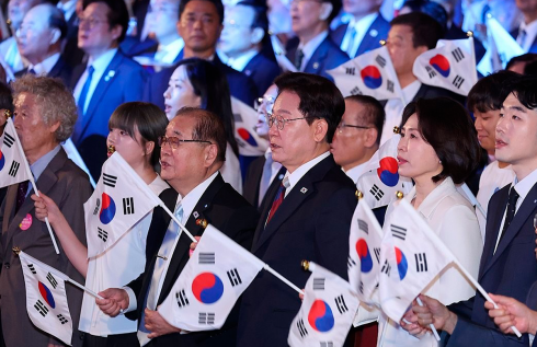 Turkmen President Congratulates South Korean President on National Holiday